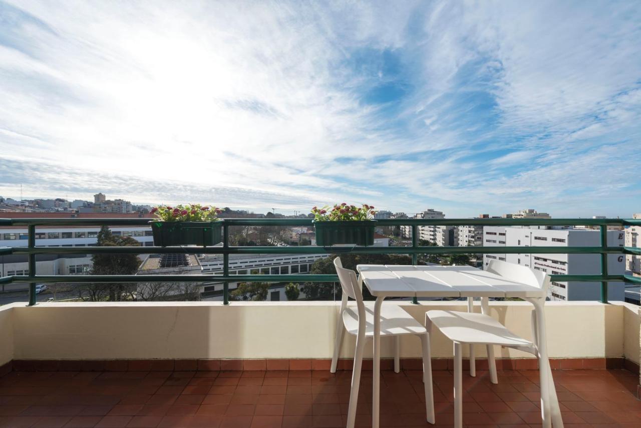 Lovelystay - Charming 3Br Flat W/ Free Parking In Devesas Віла-Нова-де-Гая Екстер'єр фото