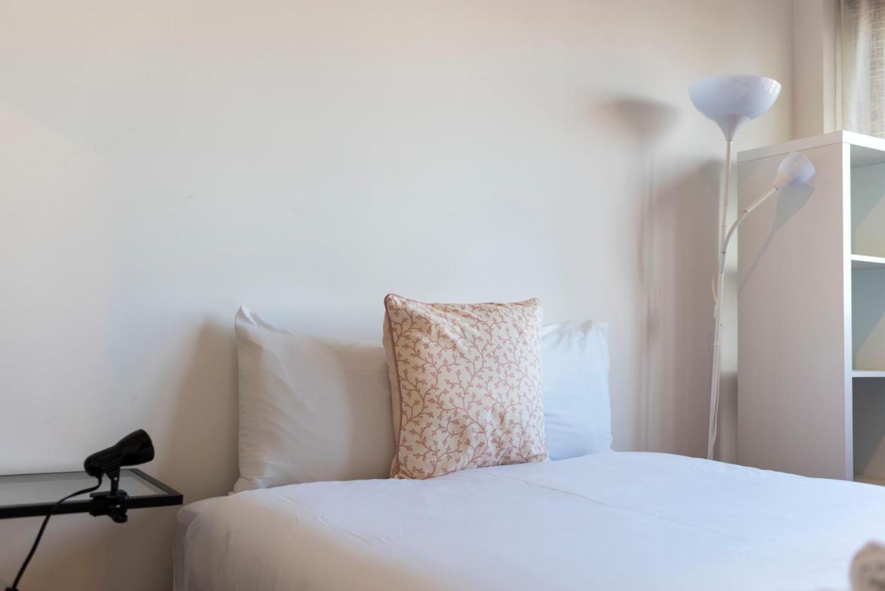 Lovelystay - Charming 3Br Flat W/ Free Parking In Devesas Віла-Нова-де-Гая Екстер'єр фото