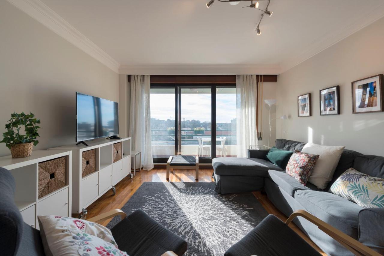 Lovelystay - Charming 3Br Flat W/ Free Parking In Devesas Віла-Нова-де-Гая Екстер'єр фото