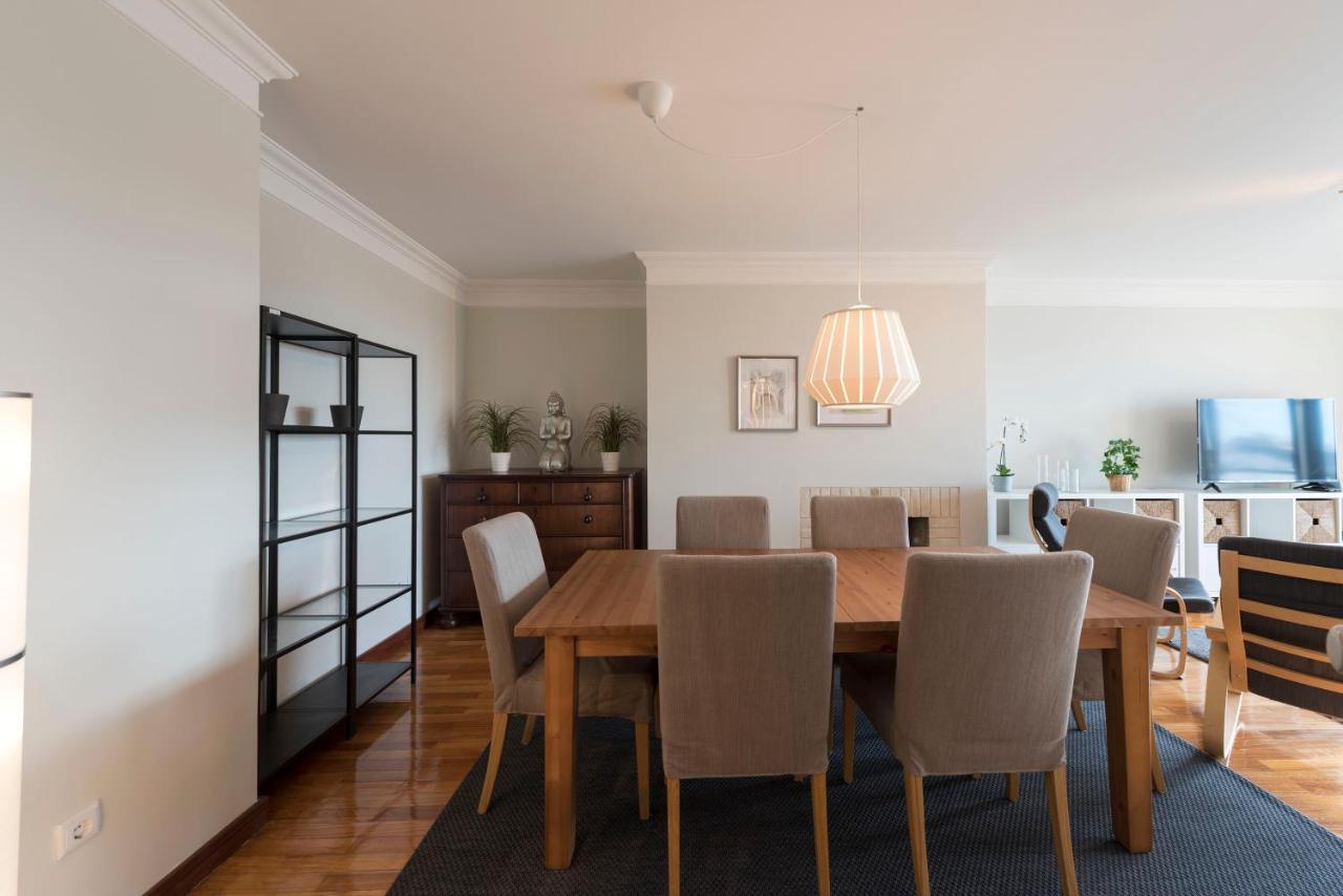 Lovelystay - Charming 3Br Flat W/ Free Parking In Devesas Віла-Нова-де-Гая Екстер'єр фото