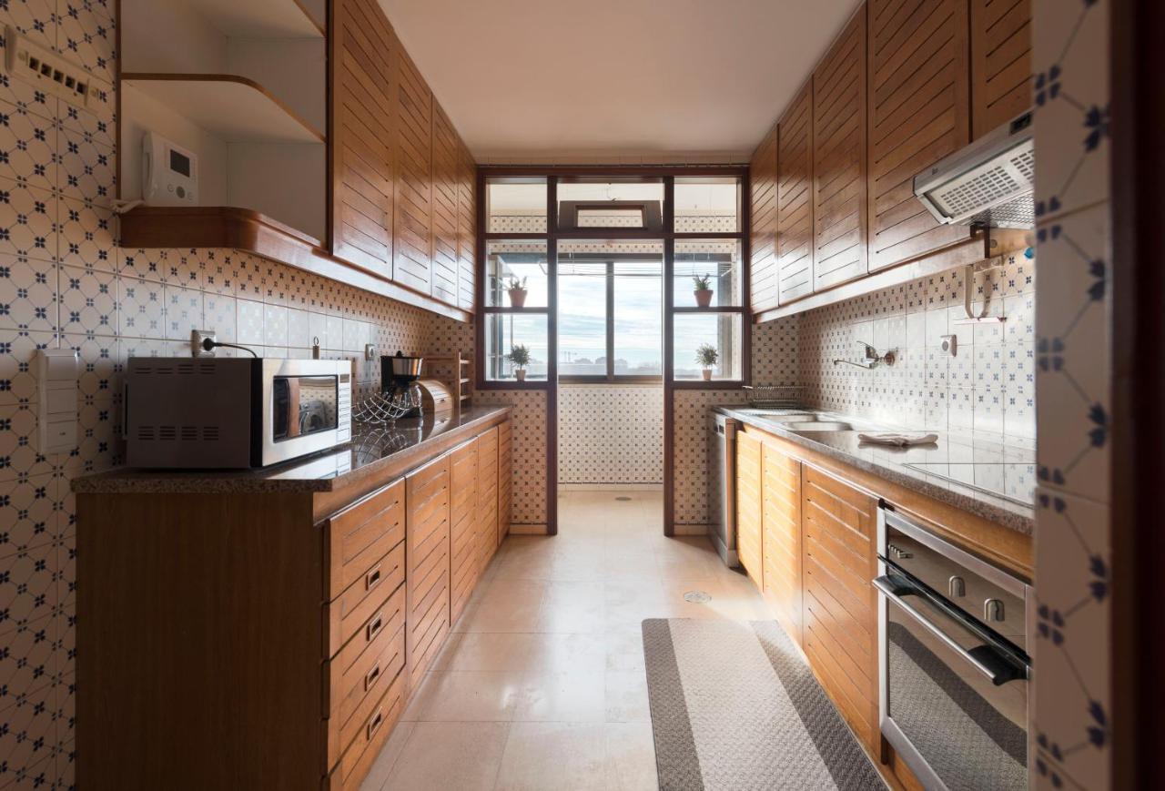 Lovelystay - Charming 3Br Flat W/ Free Parking In Devesas Віла-Нова-де-Гая Екстер'єр фото